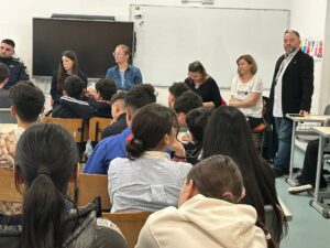 Absenteismul și a violența în școală