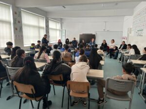 Absenteismul și a violența în școală