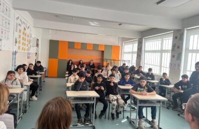 Absenteismul și a violența în școală