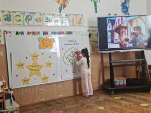 Activitate de povestire – „Inimioare, inimioare”.