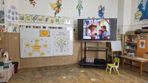 Activitate de povestire – „Inimioare, inimioare”.