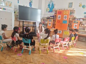 Activitate de povestire – „Inimioare, inimioare”.