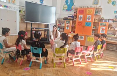 Activitate de povestire – „Inimioare, inimioare”.
